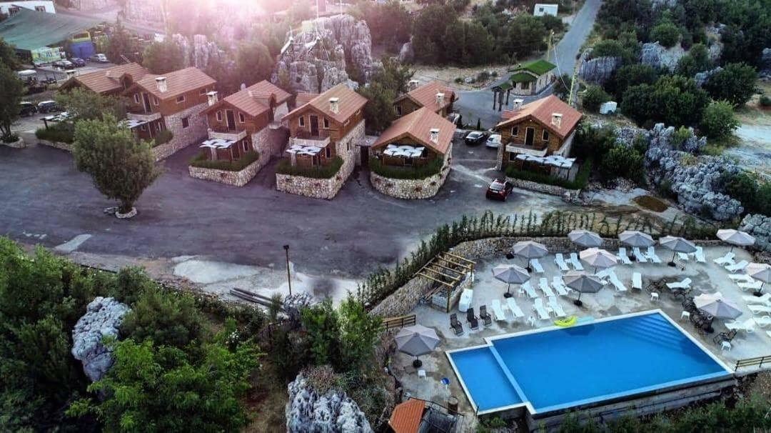 Villars Mayrouba Esterno foto